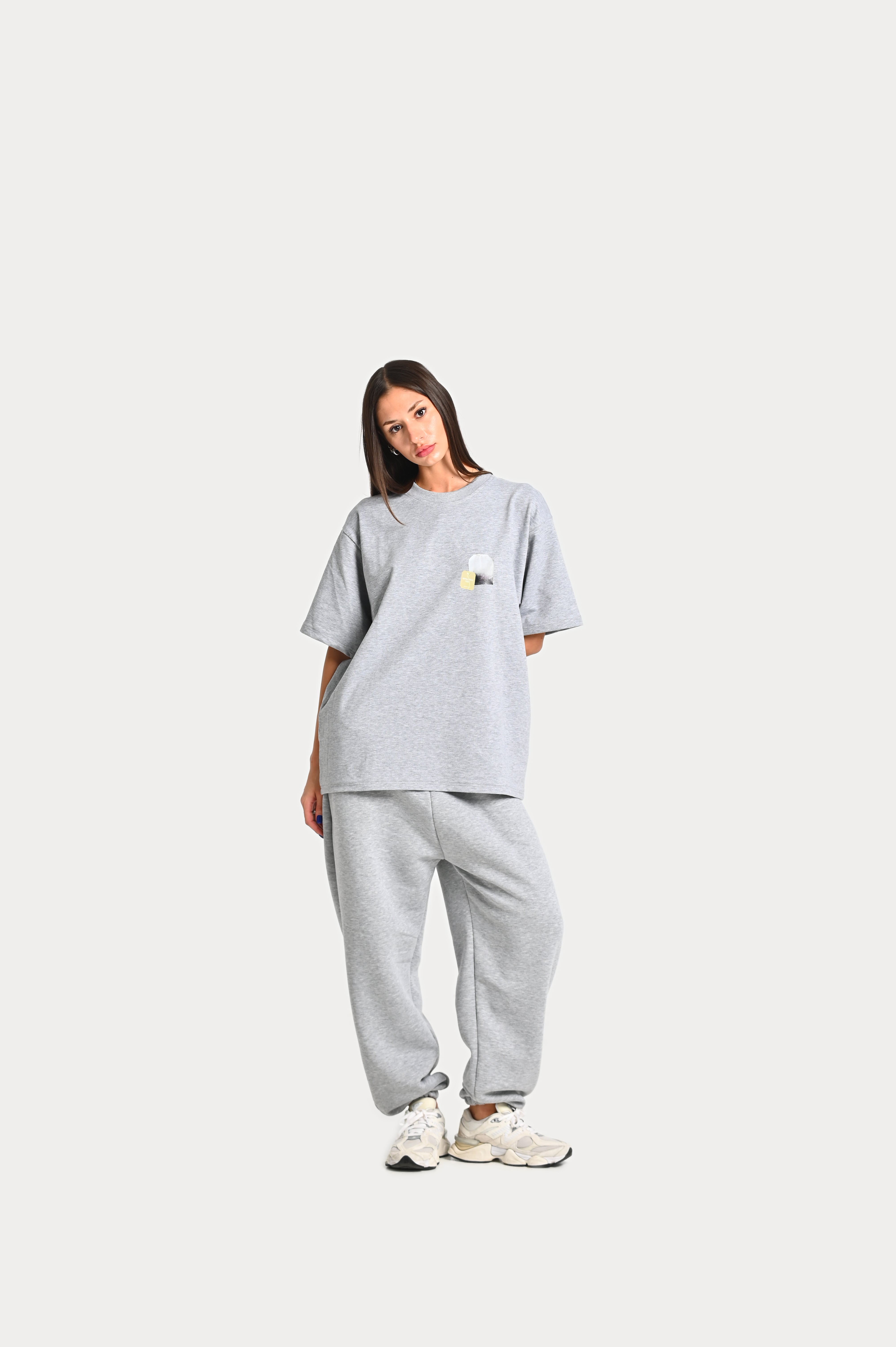 "SPILL THE TEA" T-SHIRT - GREY