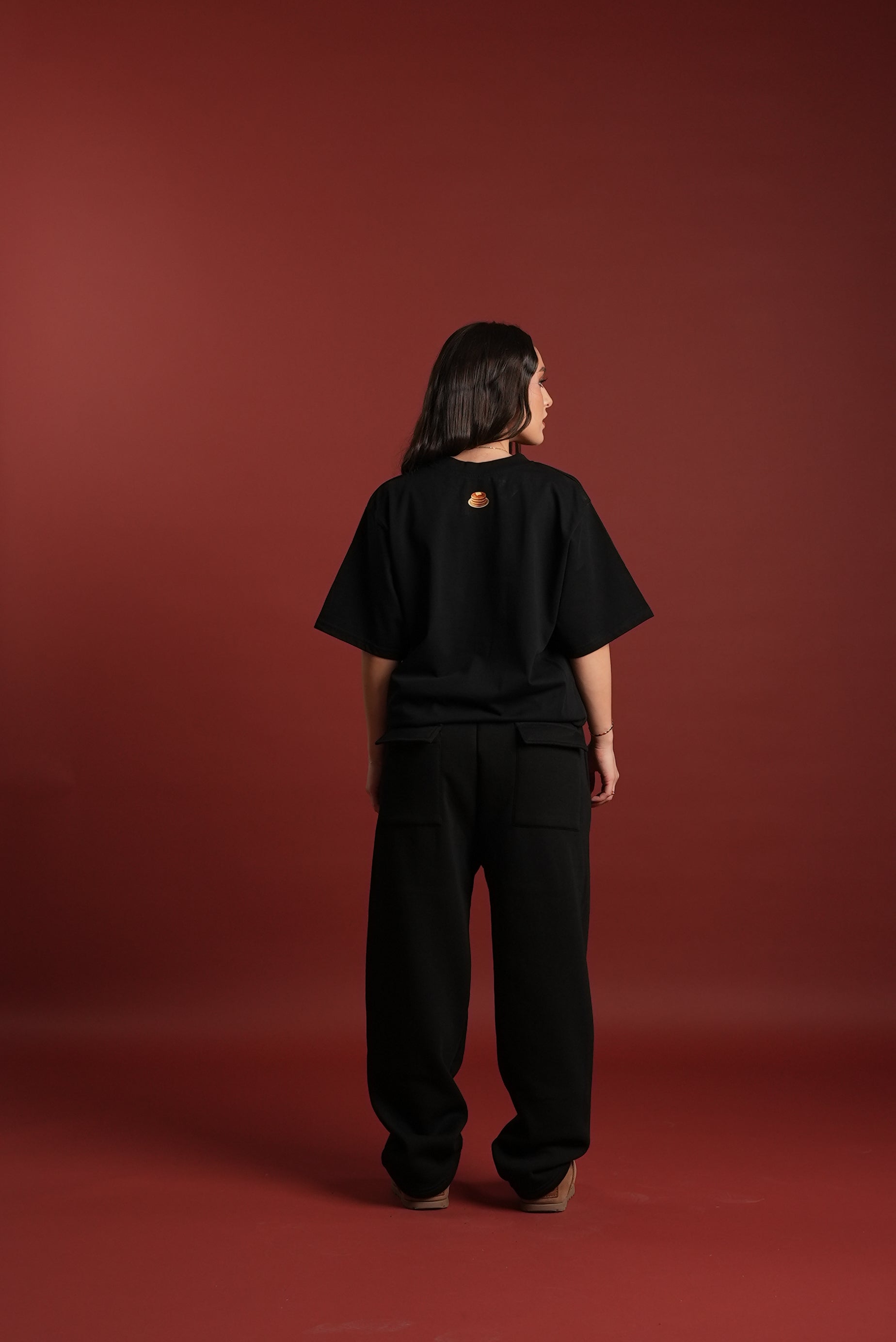 WAITRESS T-SHIRT - BLACK